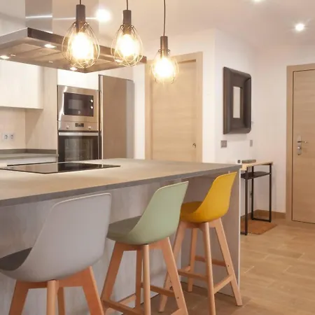 Avg Alfonso I Apartment