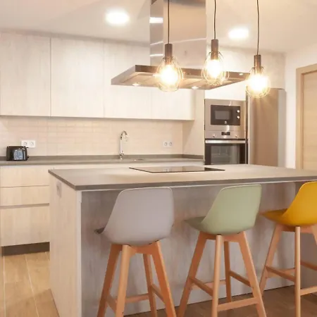 Avg Alfonso I Apartment *