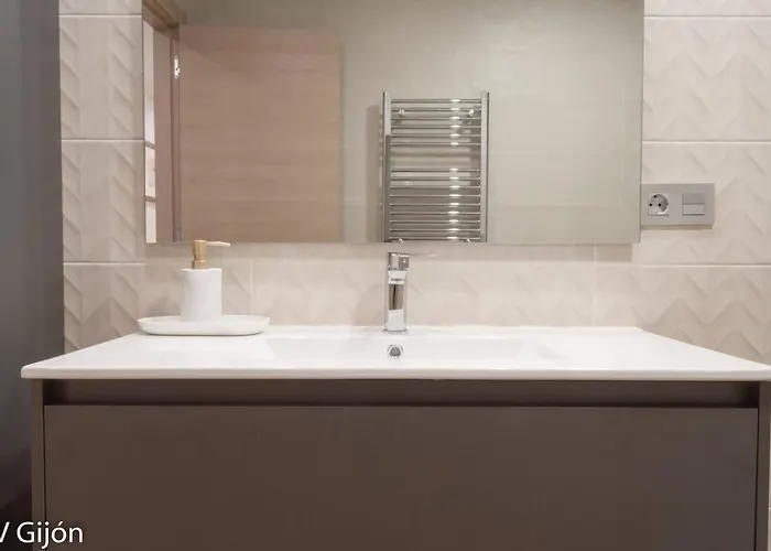 Avg Alfonso I 아파트 *