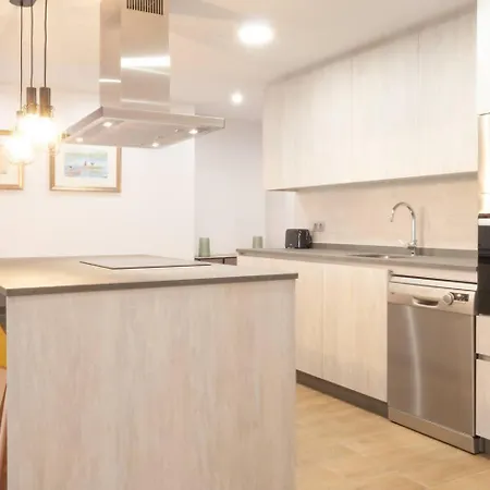 Avg Alfonso I Apartament